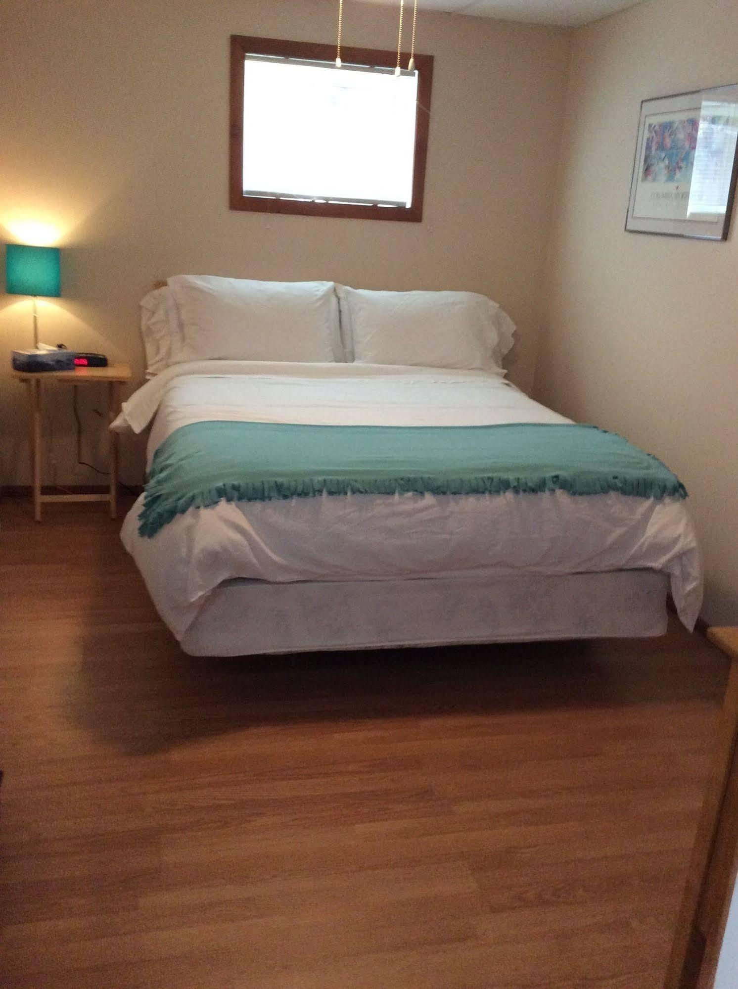 N' This On The Bay -Vacation Suite Wiarton Zewnętrze zdjęcie