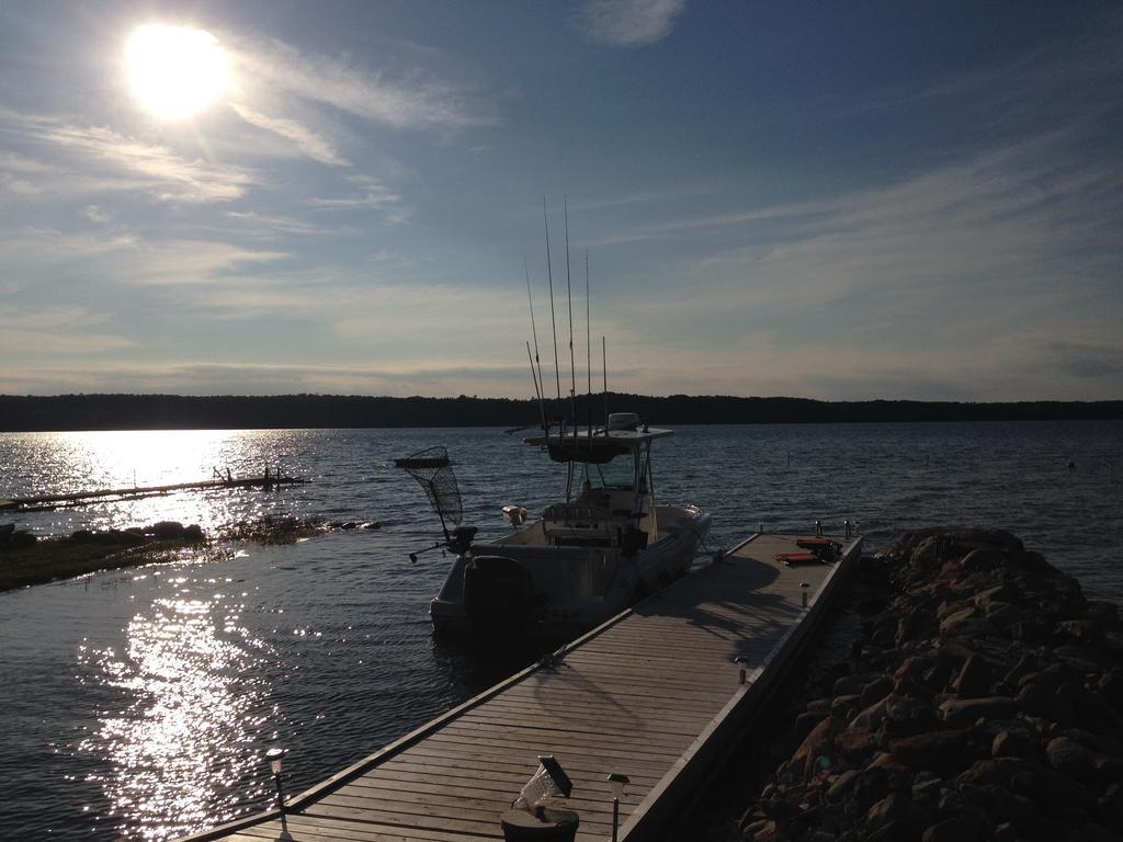N' This On The Bay -Vacation Suite Wiarton Zewnętrze zdjęcie